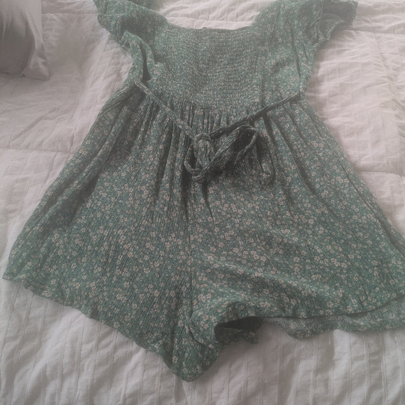 Green Floral Romper - Picture 5 of 5